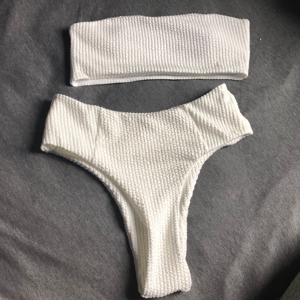 High waisted, high leg Bikini